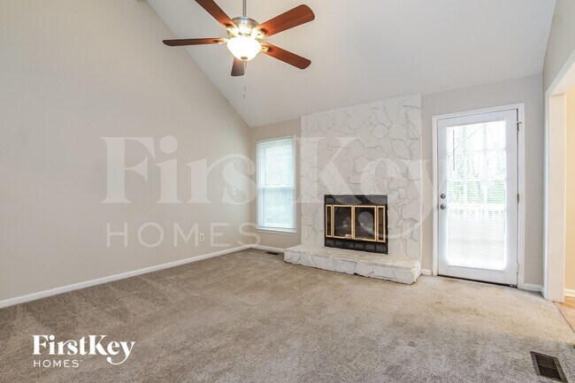 Foto del edificio - 1909 Red Oak Ln