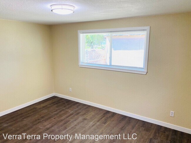 Foto del edificio - 3 br, 1.5 bath House - 6313 160th St E