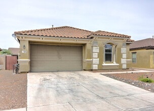 Building Photo - 232 W Calle La Bolita