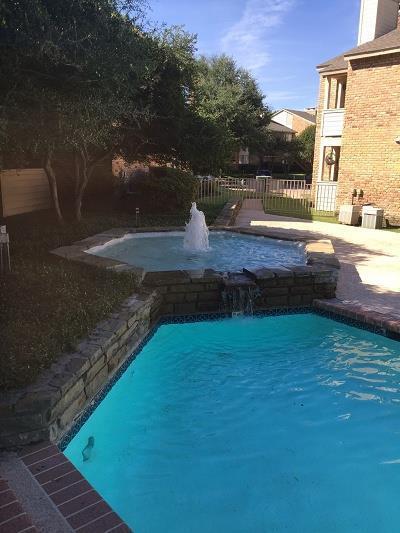 Foto del edificio - 15215 Berry Trail Dr