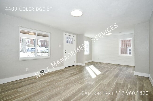 Foto del edificio - 2 bed, 1 bath duplex in Stanton Heights