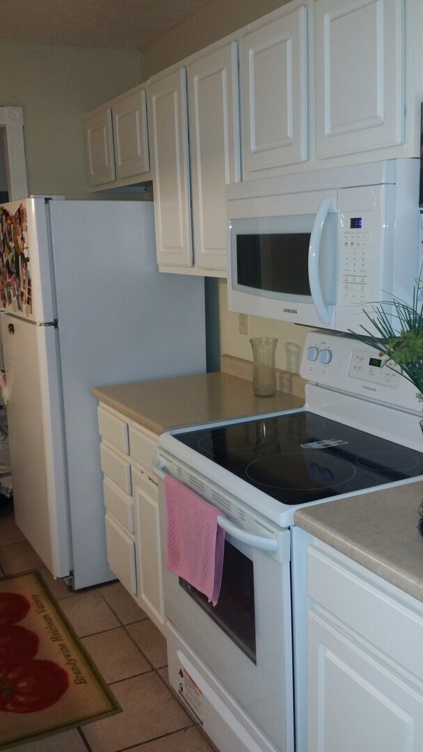 Building Photo - 1600 CEDARWOOD DRIVE UNIT #324