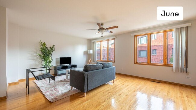 Building Photo - ROOM ONLY in 4-bed/2.5-bath Home