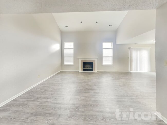 Foto del edificio - 6503 Townsend Way