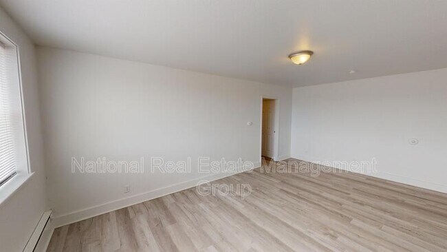 Foto del edificio - 6379 Arnold Dr