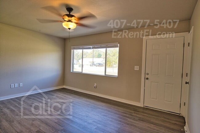 Building Photo - 4640 Pan American Blvd