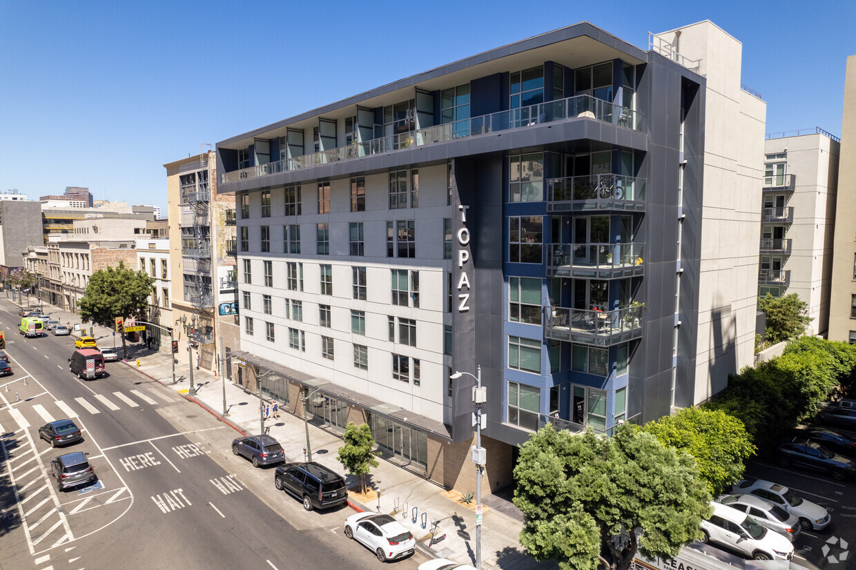 Primary Photo - Topaz Apartments