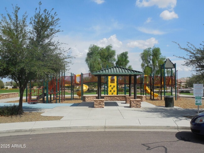 Building Photo - 18131 W Port Royale Ln