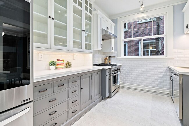 Building Photo - 615 Boren Ave