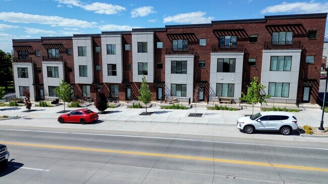Building Photo - 25 E Center St