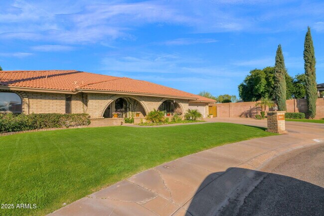 Foto del edificio - 426 E Carol Ann Way