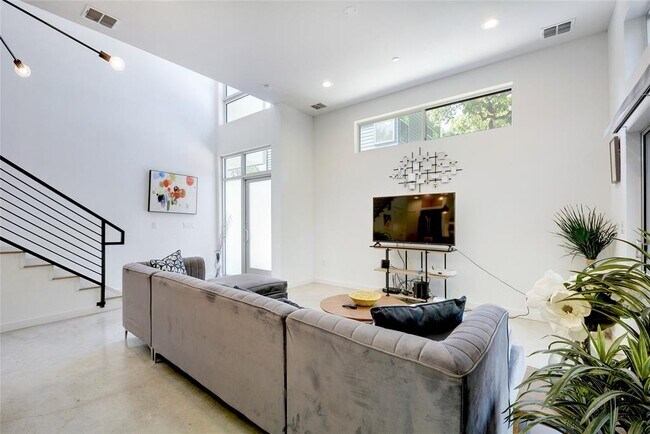 Foto del edificio - 3110 Clawson Rd