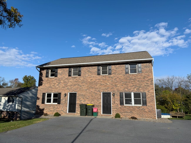 Building Photo - 1520 N Reading Rd