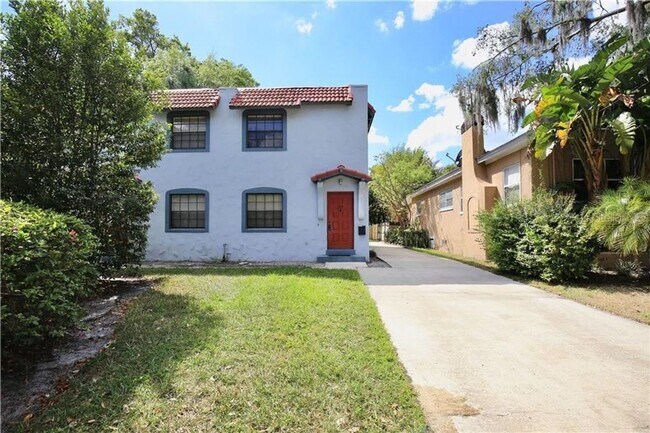 Foto del edificio - Just Listed!   Updated 2 Bedroom Townhome located in Downtown Orlando