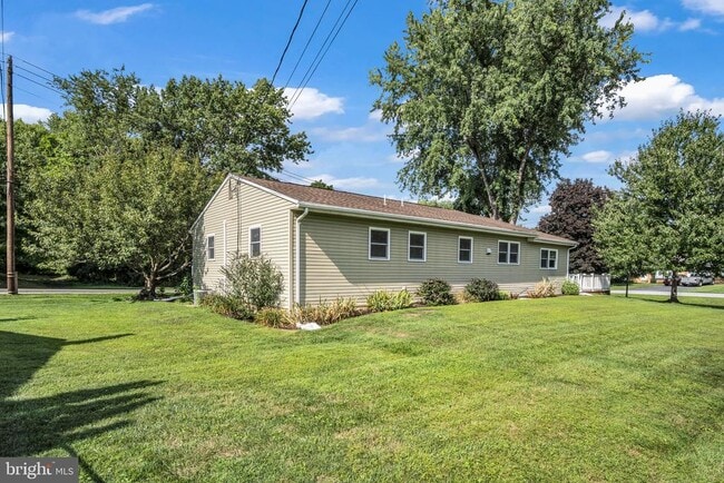 Building Photo - 101 Kim Acres Dr