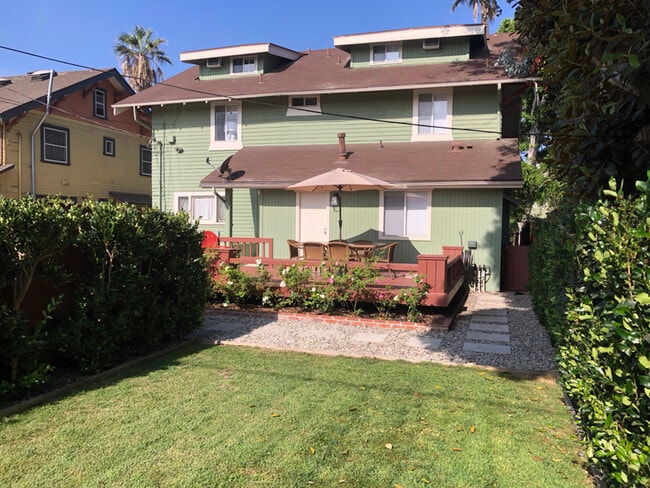 Building Photo - 2650 Van Buren Pl