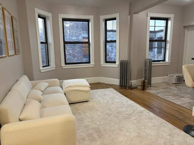 Foto del edificio - 1050 Commonwealth Ave