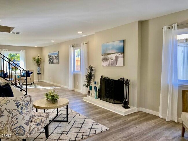 Foto del edificio - 246 N Ashwood Ave
