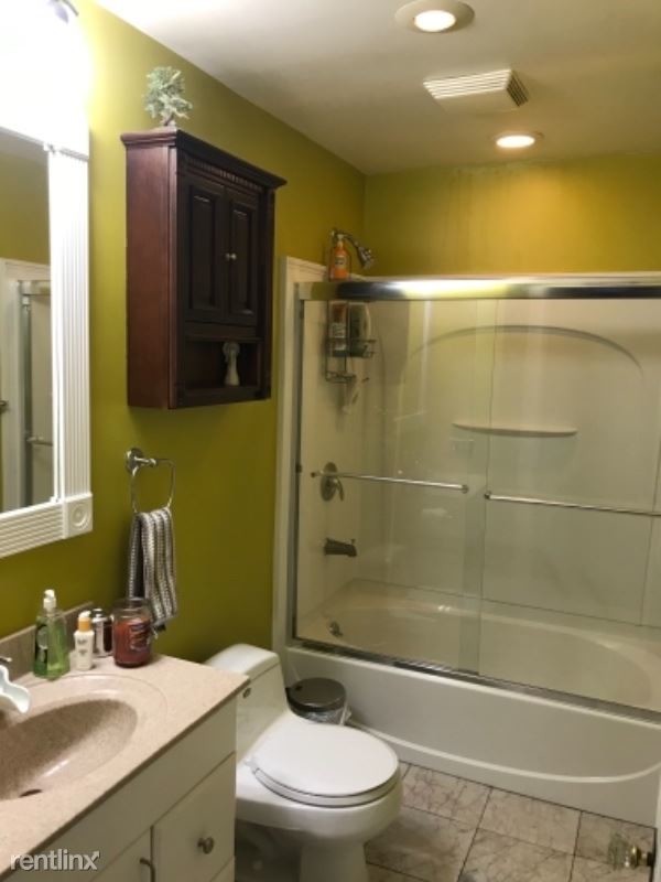 Building Photo - 3 br, 1 bath Apartment - 38 Riverview St