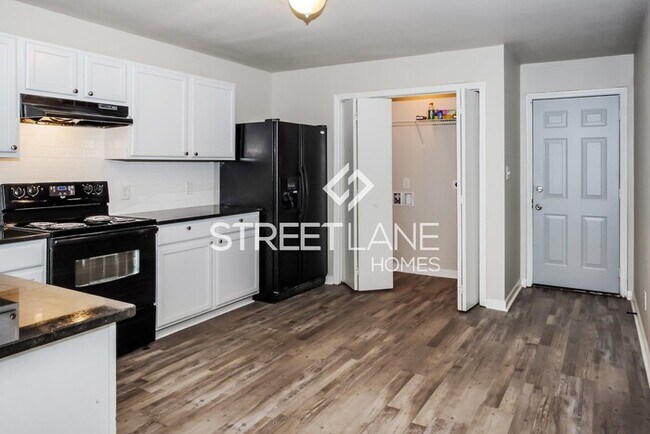 Foto del edificio - 205 Cloverbrook Dr