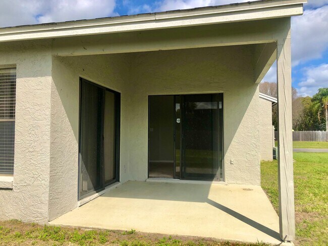 Foto del edificio - GREAT 3/2 HOME IN OVIEDO STILLWATER SUBDIVISION