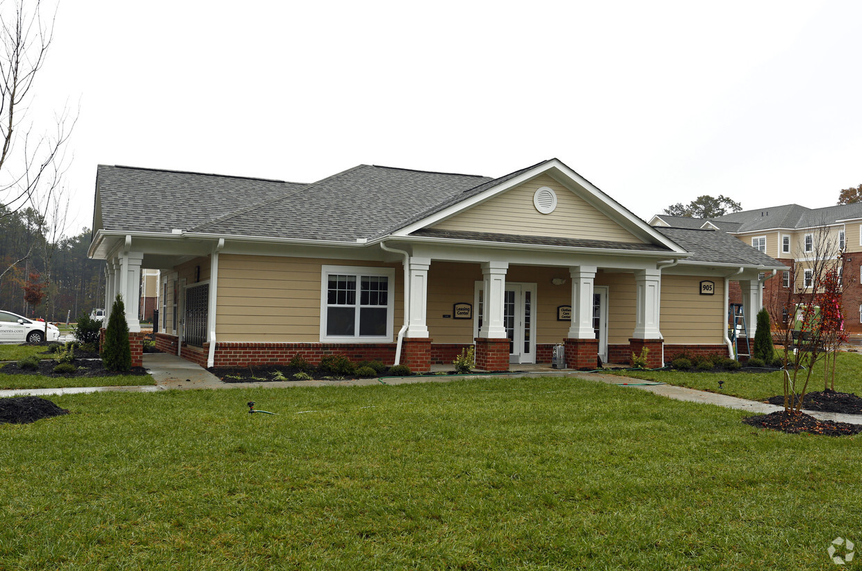 Building Photo - Autumn Crest Apartments