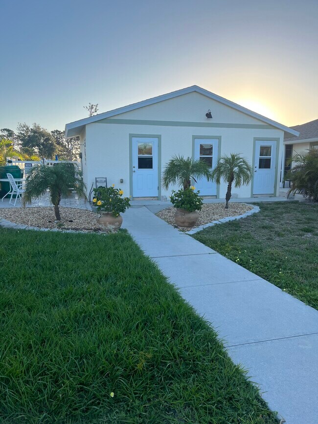 Building Photo - 6796 Gasparilla Pines Blvd