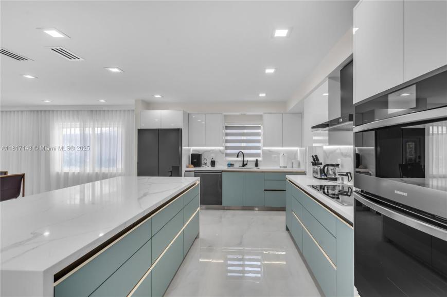 Primary Photo - 3 bedroom in Hollywood FL 33019