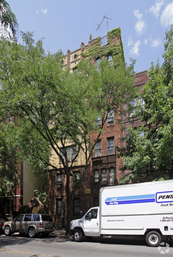 Foto del edificio - 1715 Caton Ave