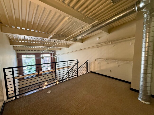 Building Photo - 300 Tijeras Ave NE