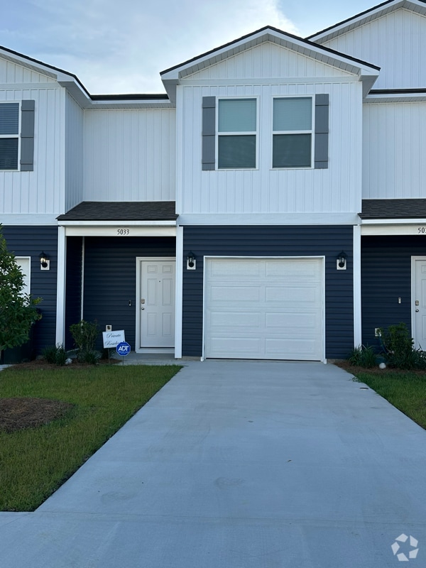 Building Photo - 5033 rosewyck Cir
