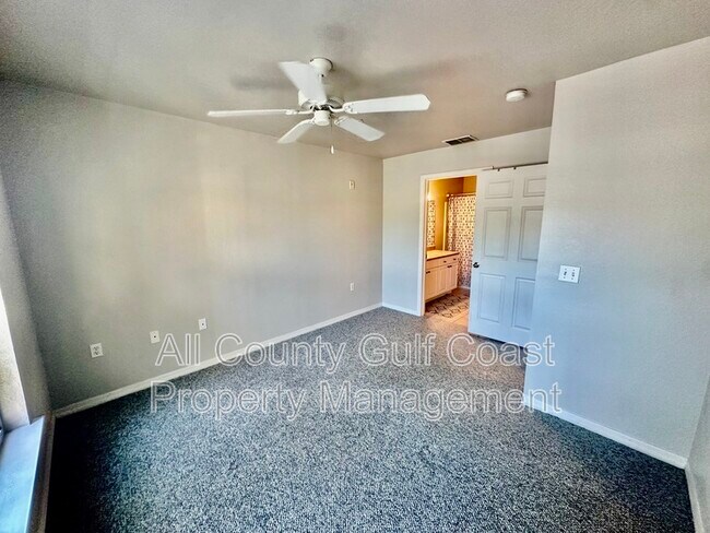 Foto del edificio - 5631 Rosehill Rd