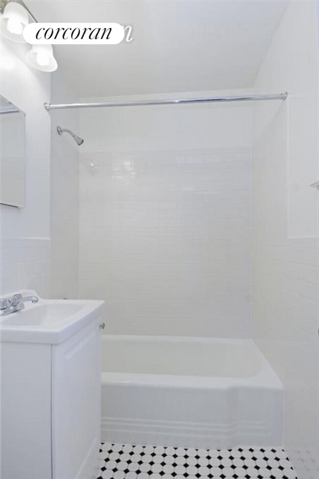 Foto del edificio - 259 W 12th St