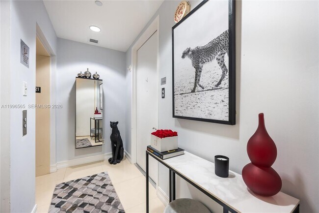 Foto del edificio - 15901 Collins Ave