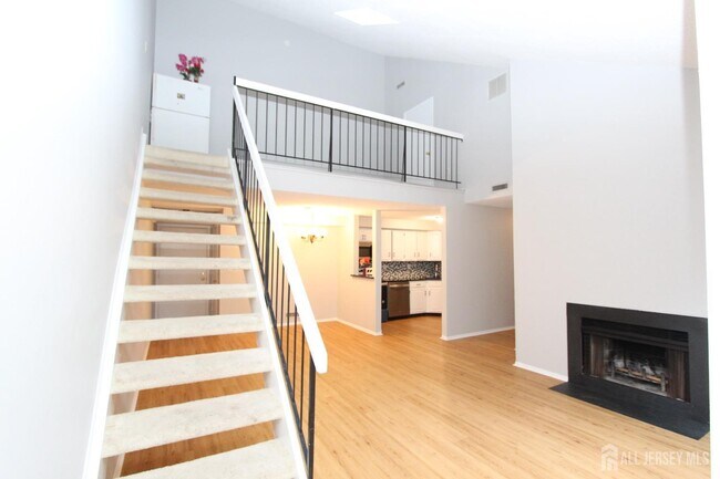 Building Photo - 1204 Aspen Dr