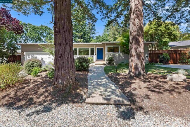 Foto del edificio - 125 Meadow Ln