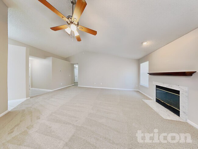 Foto del edificio - 7835 Weather Vane Dr