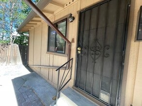 Building Photo - 430 E 8th St