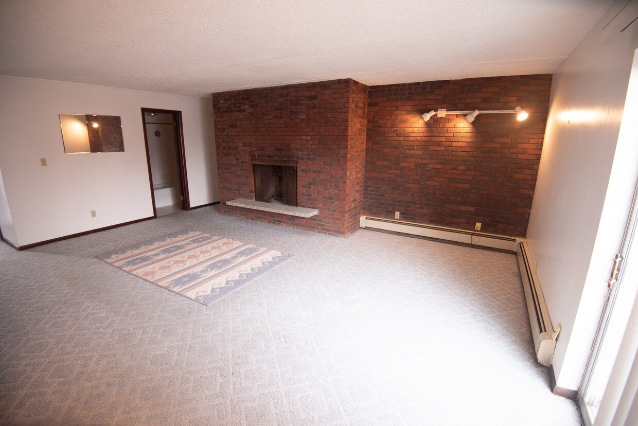 Foto principal - 107 W Lawrence Ave