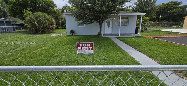 Foto del edificio - 1221 NW 23rd Terrace