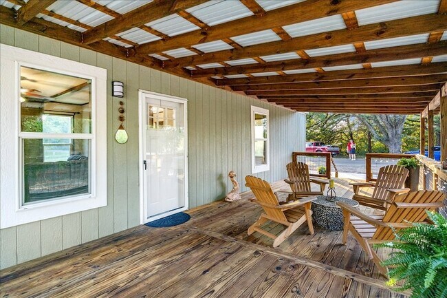 Foto del edificio - 409 Willow Dr