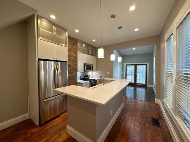 Foto del edificio - Hunter Ave 1197-1199 GW2