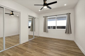 Building Photo - 715 Sunset Ave