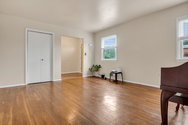 Building Photo - 5705 Rollins Ln