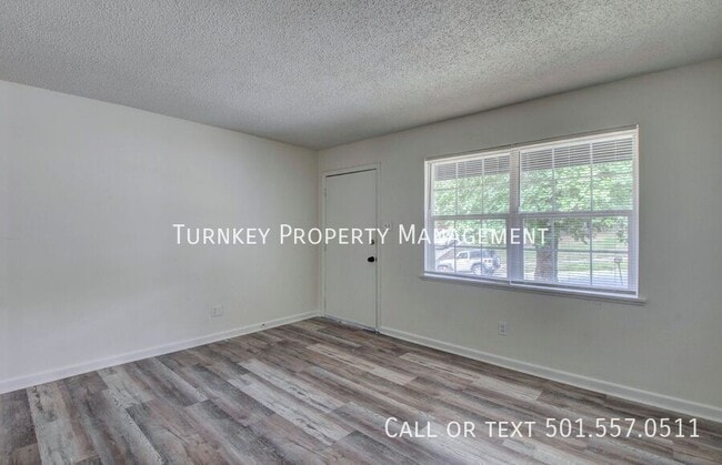 Building Photo - 319 Malibu Dr