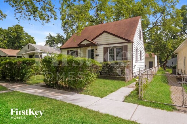 Foto del edificio - 16865 Bulger Ave