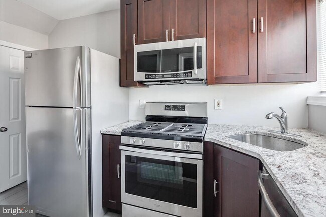 Foto del edificio - 1640 S 28th St