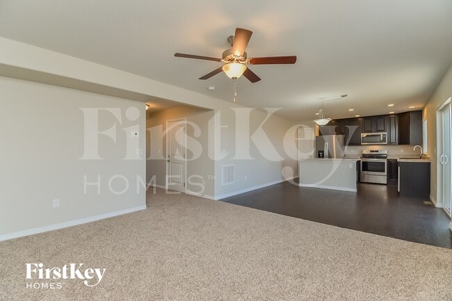 Building Photo - 10913 Nolin Dr