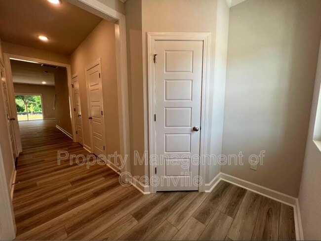 Building Photo - 131 Callen Dr