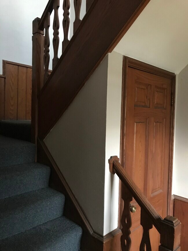 Building Photo - 8024 Delmar Blvd